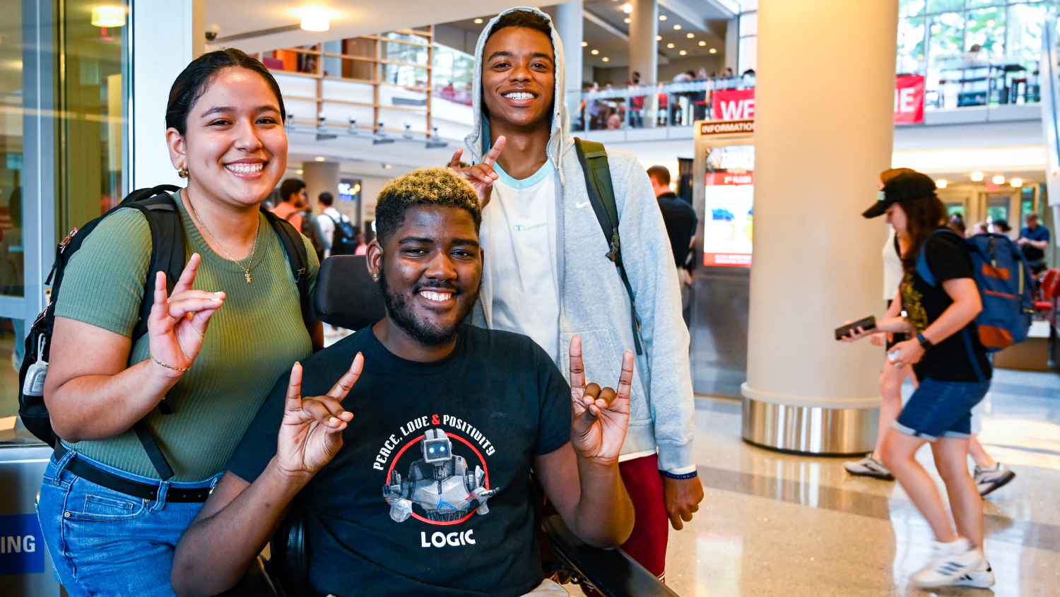 Students posed for photos during Respect the Pack as a part of Welcome Week. Photo by Becky Kirkland.