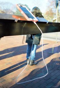 solar-bus-stop-usb