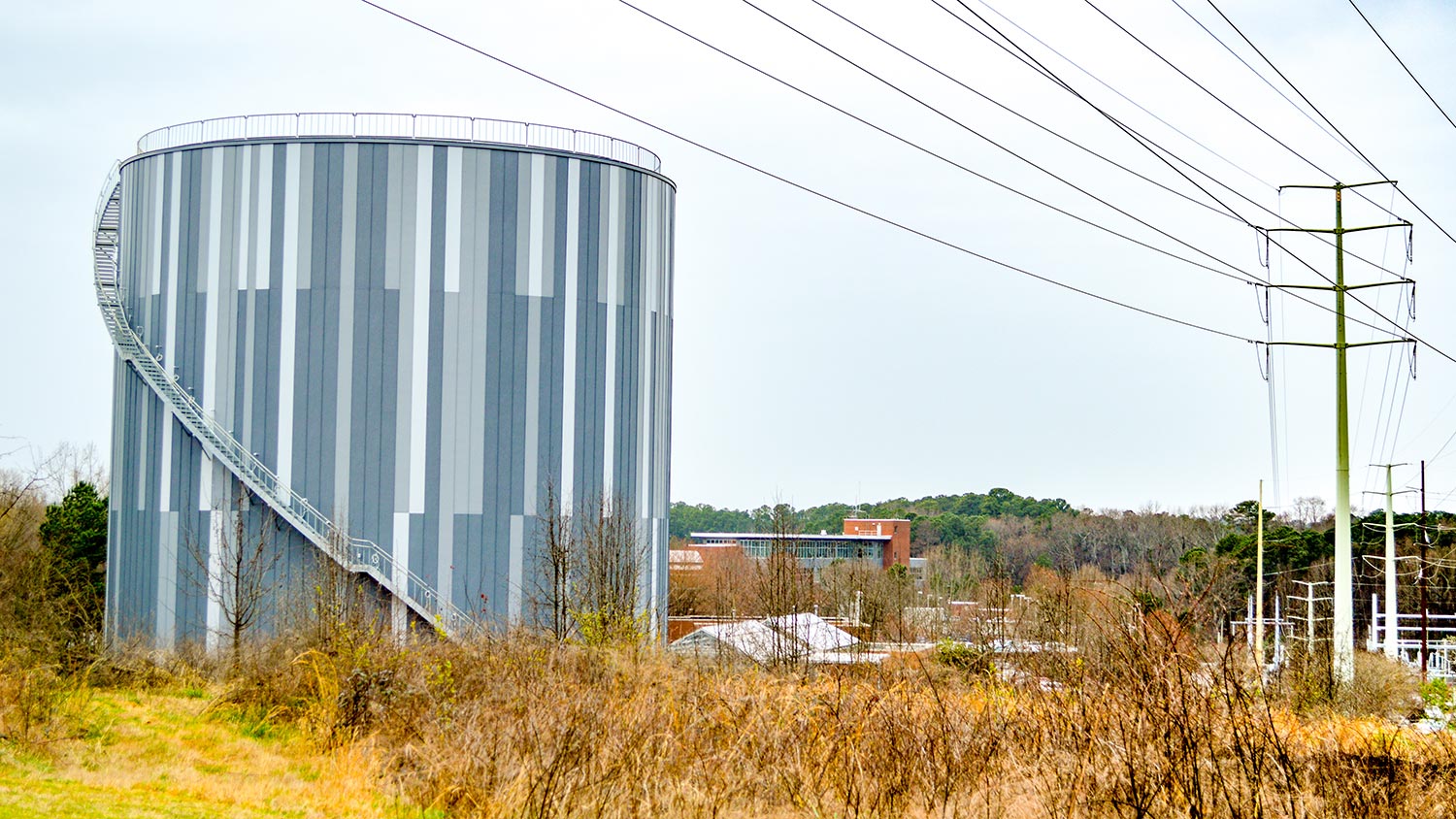 Equivalent to a seven-story swimming pool holding more than 3 million gallons of water, thermal energy storage enables the university to create chilled water for campus buildings at night when electricity rates are lowest and store the chilled water for use during the day when electricity rates are highest.